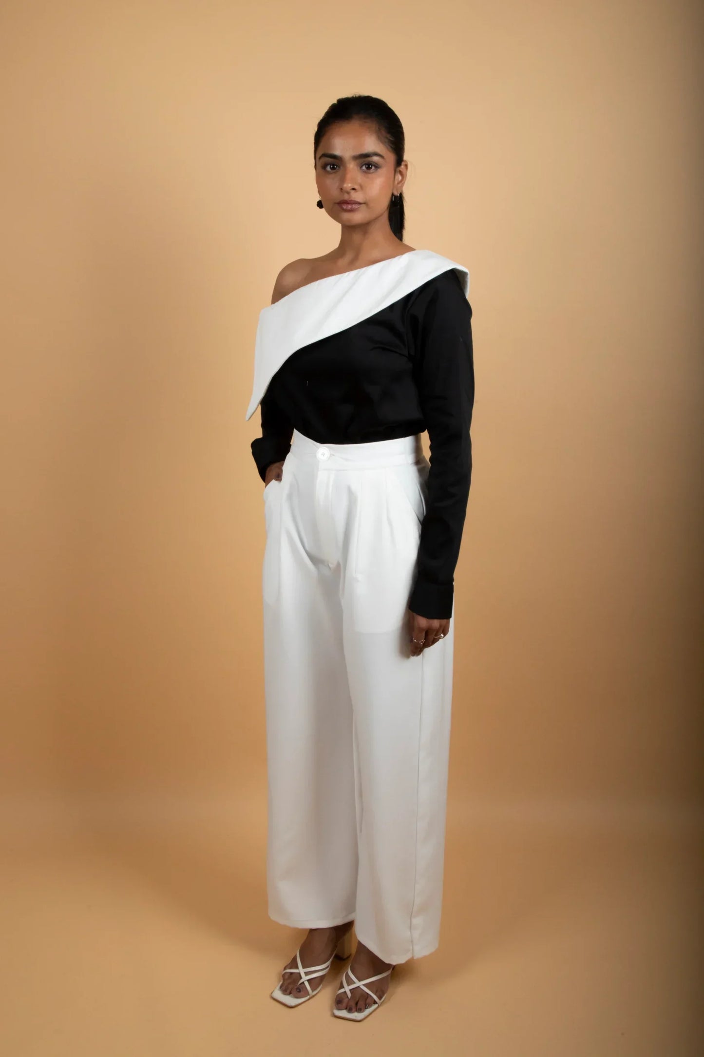 Women Off shoulder crop top with pants